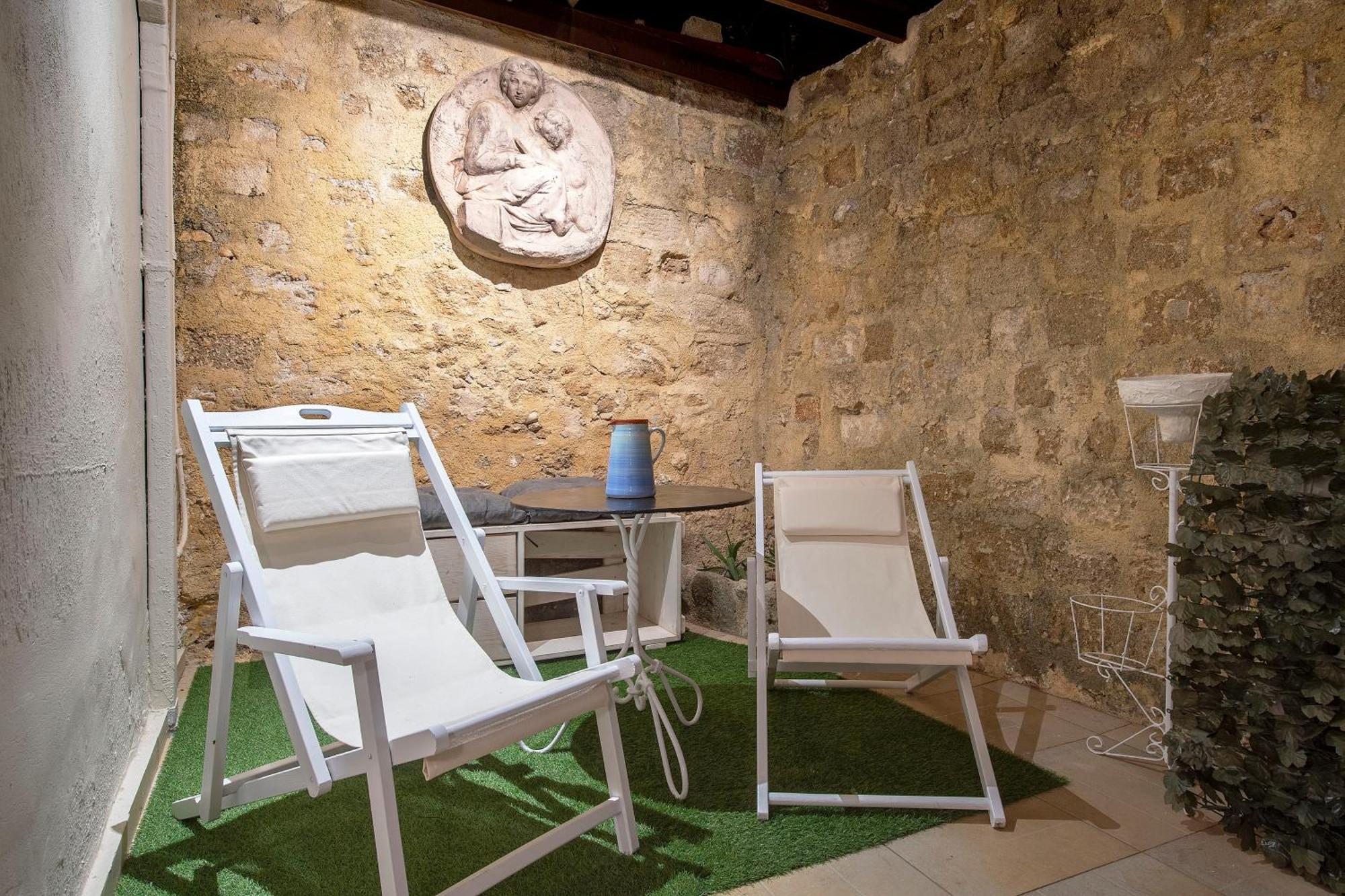 Old Town Corner Luxury Studios Rhodes City Екстер'єр фото